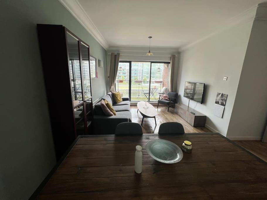 Stylish Flat With River View Daire Dublin Dış mekan fotoğraf