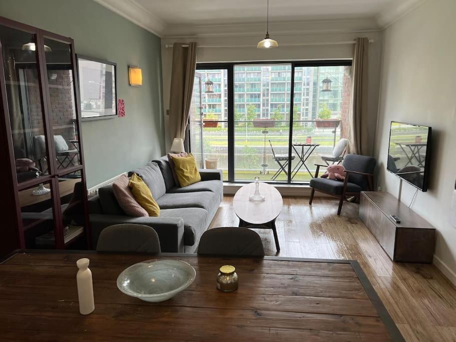 Stylish Flat With River View Daire Dublin Dış mekan fotoğraf